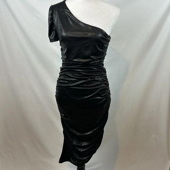 Lulu's It's Your Night Black Metallic one Shoulder Ruched Bodycon Dress Size M - Picture 5 of 12